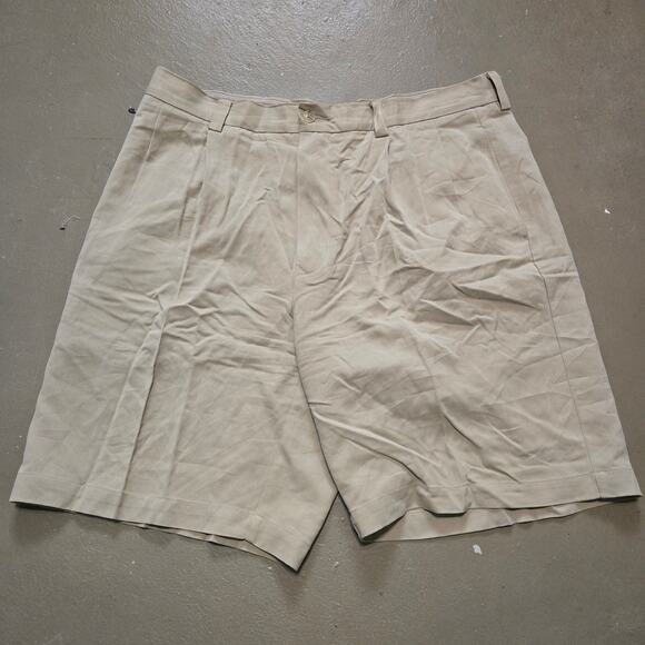 Tommy Bahama Tan Pleated 100% Silk Casual Shorts Men's Size 35 - Picture 1 of 5